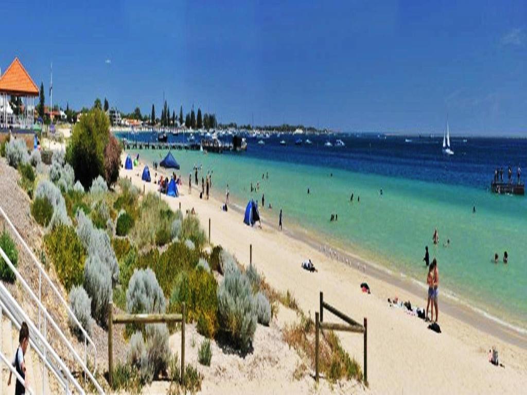 Waikiki Beach Bed And Breakfast Hopeland Екстериор снимка