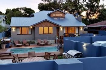 Waikiki Beach Bed And Breakfast Hopeland Екстериор снимка