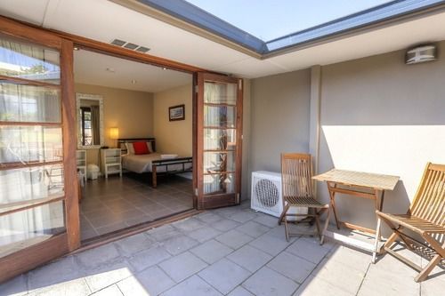 Waikiki Beach Bed And Breakfast Hopeland Екстериор снимка