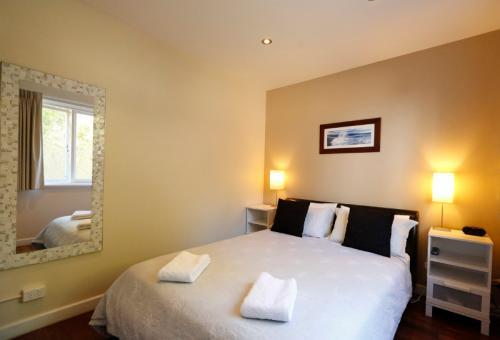 Waikiki Beach Bed And Breakfast Hopeland Екстериор снимка